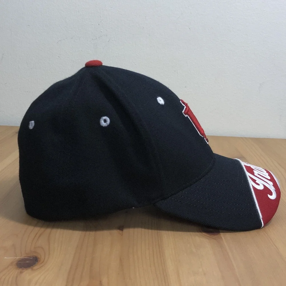 Indiana Hoosiers Zephyr Stretch Fit Hat Size M/L Black Red NCAA